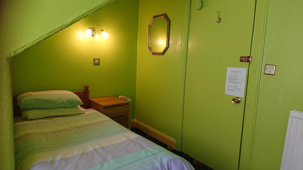 Swan Lake Guest House Edinburgh Exterior photo